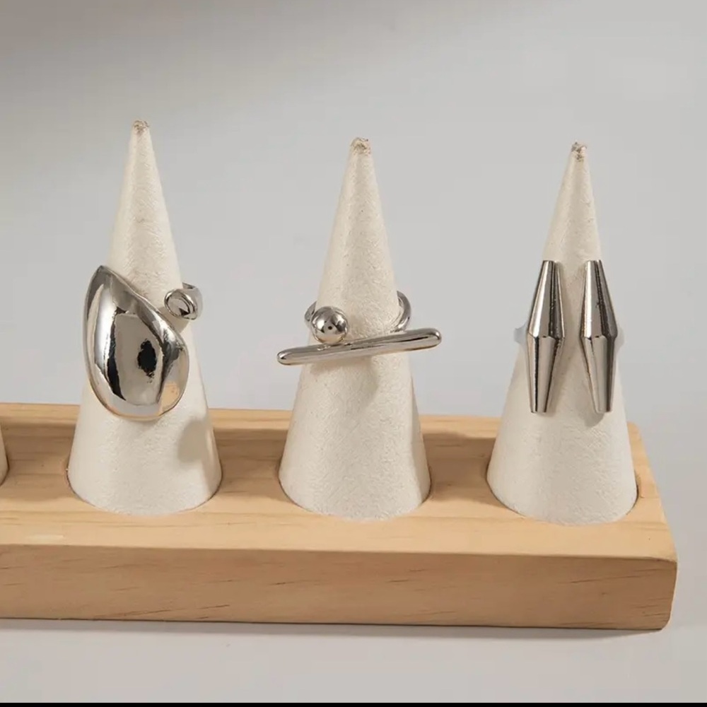 Elegant Silver Geometric Ring Set - image 2